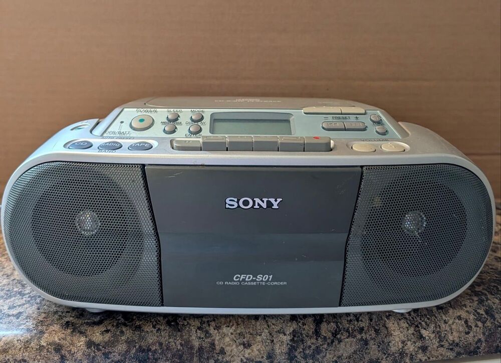 Sony CFD-S01 Boombox AM/FM, CD, Cassette Player/Recorder Mega Bass